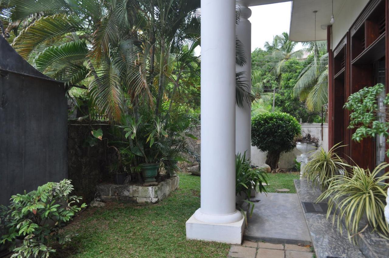Why Not Palace Anurâdhapura Extérieur photo