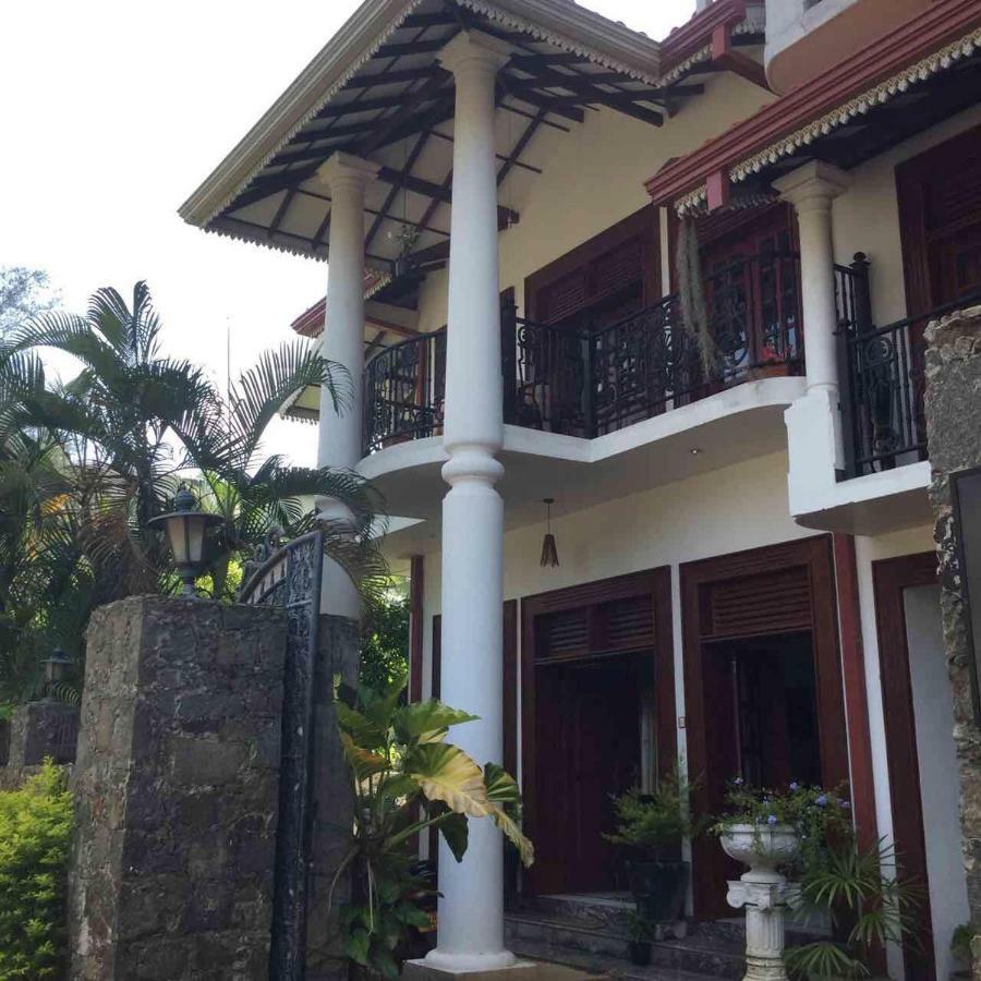 Why Not Palace Anurâdhapura Extérieur photo
